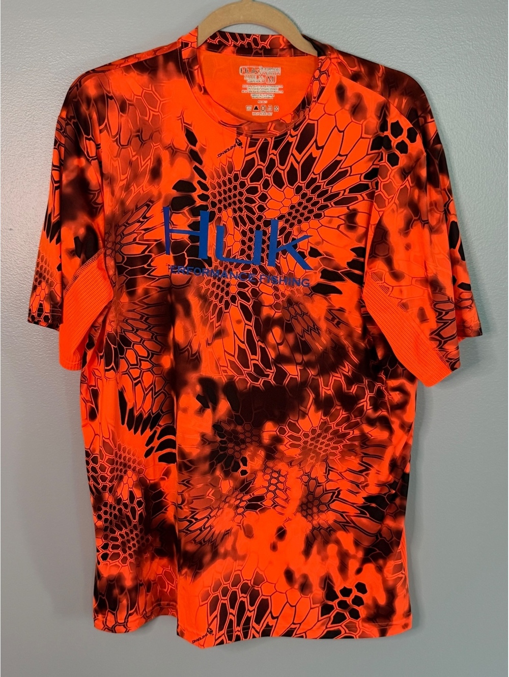Huk Performance Fishing Shirt in Orange and Black - Medium